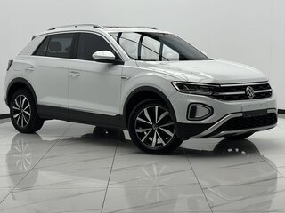 2023 Volkswagen T-Roc I Рестайлинг, белый, 1920000 рублей, вид 1