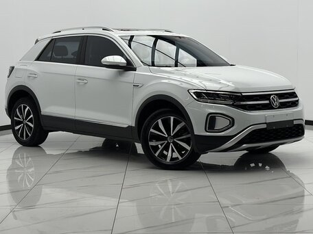 2023 Volkswagen T-Roc I Рестайлинг, белый, 1920000 рублей, вид 1