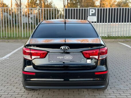 2016 Kia Rio III Рестайлинг, чёрный, 990000 рублей, вид 5