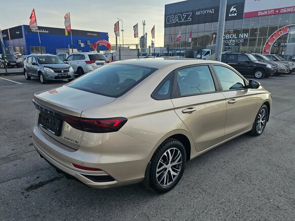 2023 Geely Emgrand II, золотистый, 1549995 рублей - вид 6