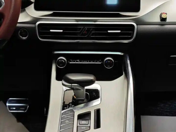 2021 Geely Binyue I Рестайлинг, белый - вид 21