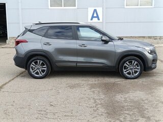 2021 Kia Seltos I, серый, 2335000 рублей, вид 4
