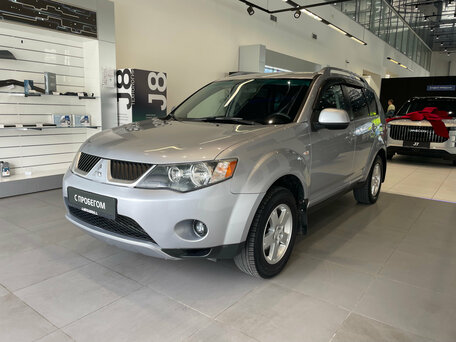 Mitsubishi Outlander II