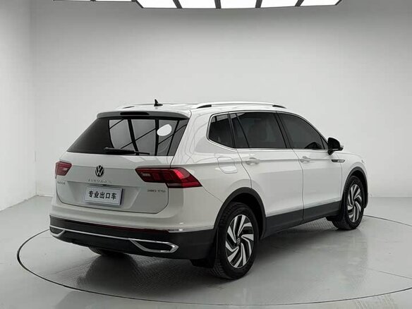 2023 Volkswagen Tiguan II Рестайлинг, белый - вид 8