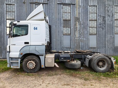 2012 Mercedes-Benz Axor, белый, 1850000 рублей, вид 2