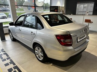 2026 Lada (ВАЗ) Granta I Рестайлинг, серебристый, 1118000 рублей, вид 4