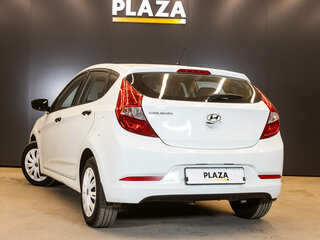 2016 Hyundai Solaris I Рестайлинг, белый, 640000 рублей, вид 3