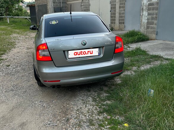 2012 Skoda Octavia II (A5) Рестайлинг, серый, 850000 рублей - вид 2