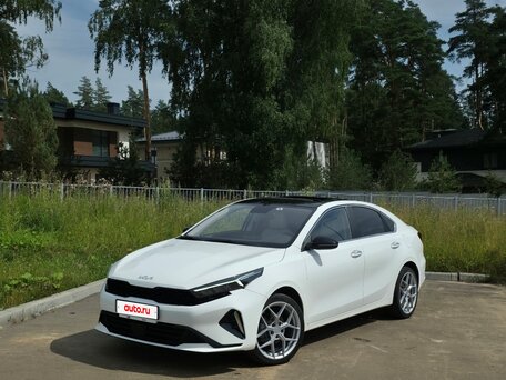 2022 Kia K3 II (China Market) Рестайлинг, белый, 2400000 рублей, вид 2