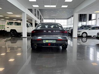 2023 Changan UNI-V I, серый, 1995000 рублей, вид 4
