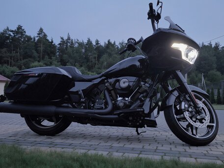 2024 Harley-Davidson Road Glide, чёрный, 2450000 рублей, вид 2