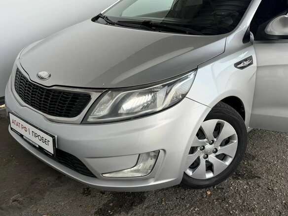 2013 Kia Rio III, серебристый, 760000 рублей - вид 20