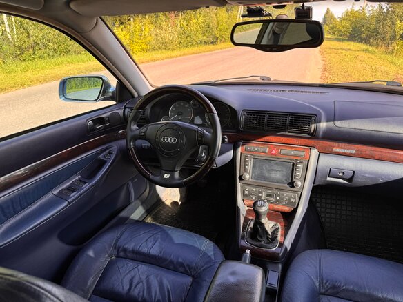 1998 Audi A4 I (B5), синий, 660000 рублей - вид 18