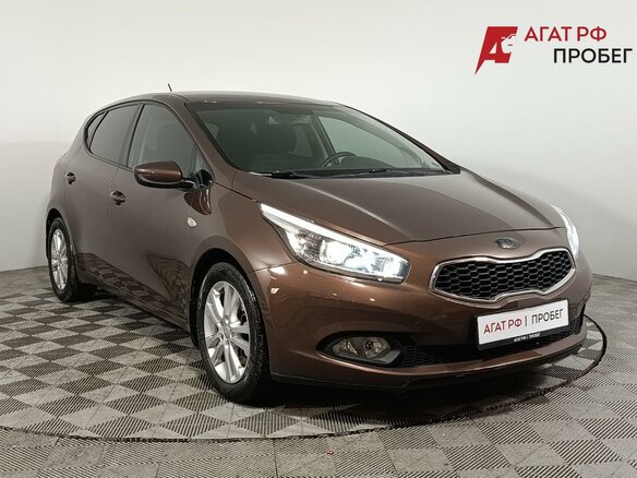 2014 Kia Ceed II, коричневый, 1380000 рублей