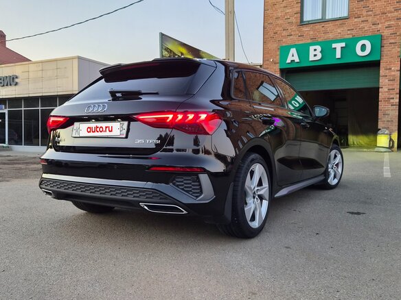 2021 Audi A3 Sportback 35 TFSI IV (8Y), чёрный, 2970000 рублей - вид 4