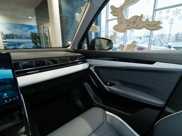 2026 Geely Atlas II, зелёный, 3909990 рублей - вид 6