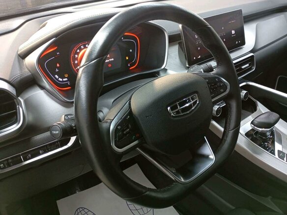 2023 Geely Coolray I, серый, 1640000 рублей - вид 5