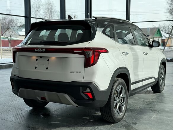 2026 Kia Seltos I Рестайлинг, белый - вид 5