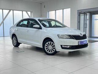 2019 Skoda Rapid I Рестайлинг, белый, 1345000 рублей, вид 3