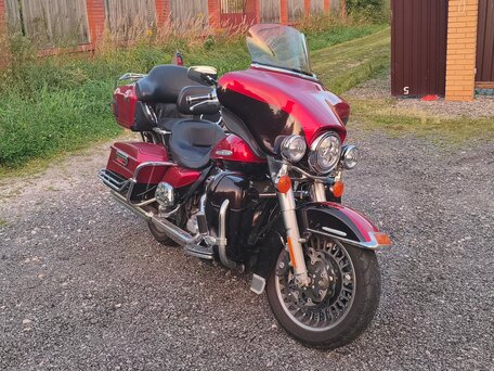 2013 Harley-Davidson Electra Glide, красный, 1550000 рублей, вид 1