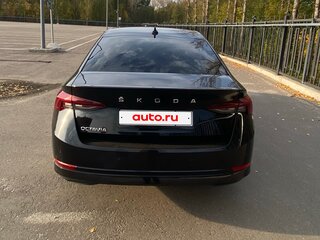 2020 Skoda Octavia IV (A8), чёрный, 1825000 рублей, вид 5