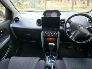 2002 Toyota Ist I, серебристый, 400000 рублей, вид 3