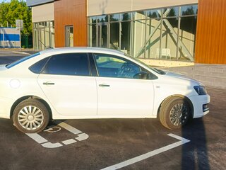 2019 Volkswagen Polo V Рестайлинг, белый, 395000 рублей, вид 3