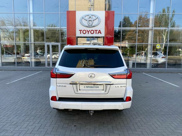 2021 Lexus LX 570 III Рестайлинг 2, белый, 8450000 рублей - вид 5