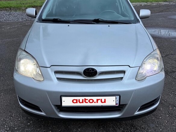 2005 Toyota Corolla IX (E120, E130) Рестайлинг, серебристый, 600000 рублей - вид 2