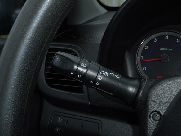 2011 Hyundai Solaris I, фиолетовый, 699000 рублей - вид 12