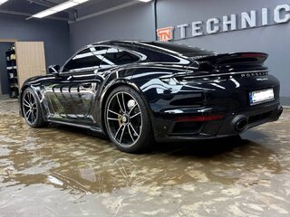 2023 Porsche 911 Turbo S VIII (992), чёрный, 27500000 рублей, вид 3