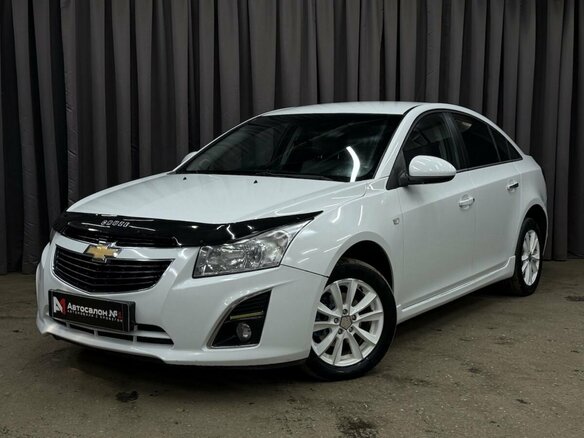 2013 Chevrolet Cruze I Рестайлинг, белый - вид 1