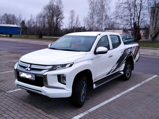 2022 Mitsubishi L200 V Рестайлинг, белый, 1050000 рублей, вид 1
