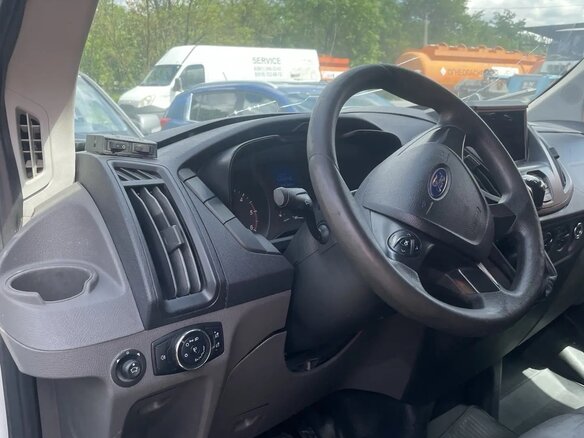 2020 Ford Transit, оранжевый, 1550000 рублей - вид 12