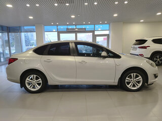 2013 Opel Astra J Рестайлинг, серебристый, 615000 рублей, вид 4