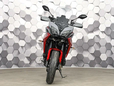 2021 Yamaha MT-09 Tracer (FJ-09), серый, 949000 рублей, вид 5