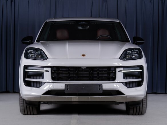 2026 Porsche Cayenne III Рестайлинг, серый - вид 2