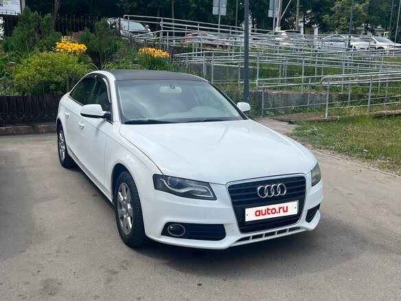 2010 Audi A4 IV (B8), белый, 1100000 рублей