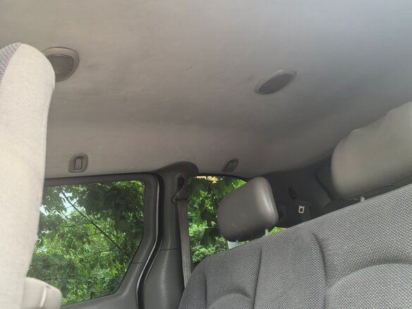 2001 Chrysler Voyager IV, серебристый, 320000 рублей - вид 7