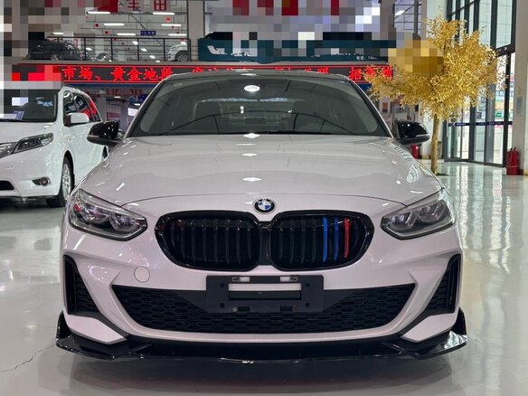 2023 BMW 1 серии 120i III (F52) Рестайлинг, белый, 1450000 рублей - вид 2