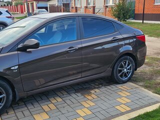 2015 Hyundai Solaris I Рестайлинг, коричневый, 1000000 рублей, вид 5