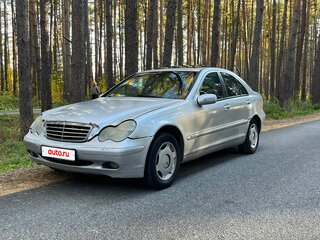 2000 Mercedes-Benz C-Класс 180 II (W203), серебристый, 325000 рублей, вид 1