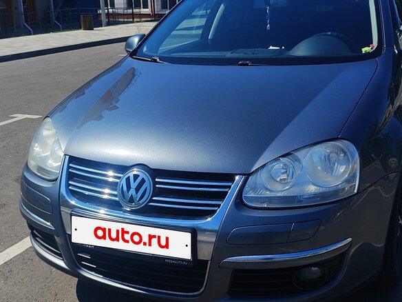 2010 Volkswagen Jetta V, серый, 650000 рублей - вид 1