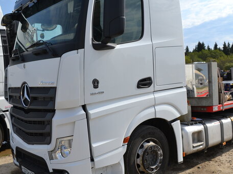 2020 Mercedes-Benz Actros, белый, 7700000 рублей, вид 3