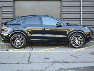 2026 Porsche Cayenne Coupé III Рестайлинг, чёрный, 17950000 рублей, вид 4