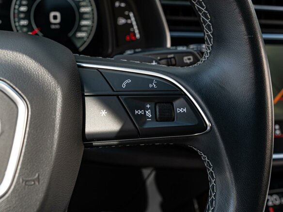 2021 Audi Q8 55 TFSI I (4M), белый, 9750000 рублей - вид 21