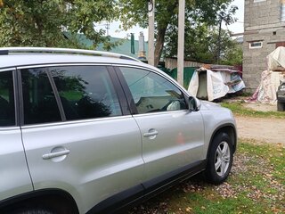 2010 Volkswagen Tiguan I, серебристый, 1150000 рублей, вид 3