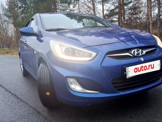 2013 Hyundai Solaris I, синий, 930000 рублей, вид 3