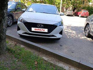 2018 Hyundai Solaris II, белый, 990000 рублей, вид 2
