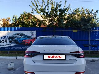 2020 Skoda Superb III Рестайлинг, белый, 2450000 рублей, вид 2